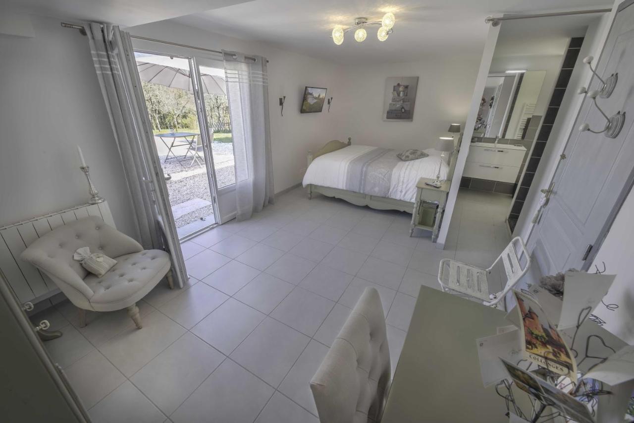 Domaine La Garenne Bed & Breakfast Reilhaguet Екстериор снимка