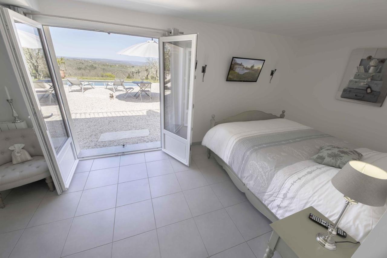 Domaine La Garenne Bed & Breakfast Reilhaguet Екстериор снимка