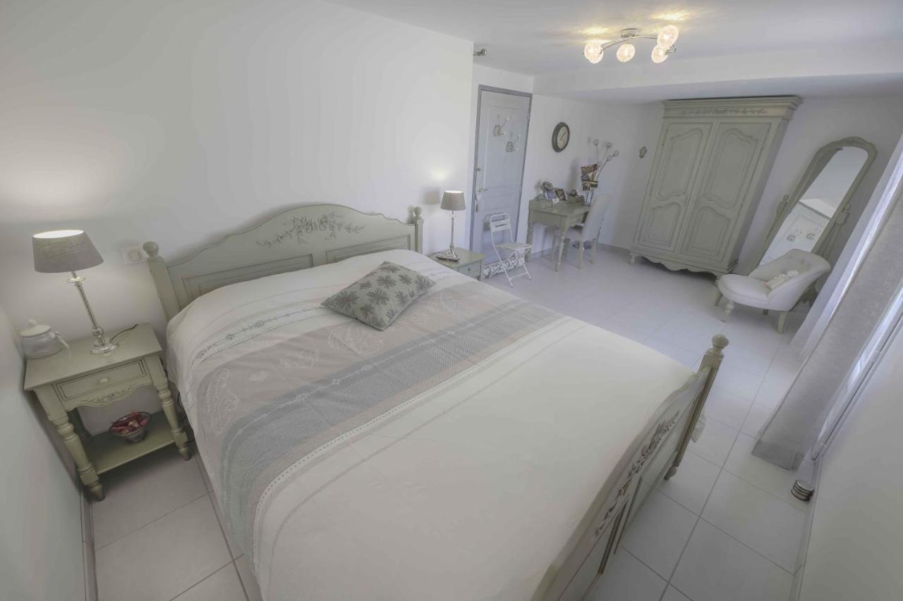 Domaine La Garenne Bed & Breakfast Reilhaguet Екстериор снимка