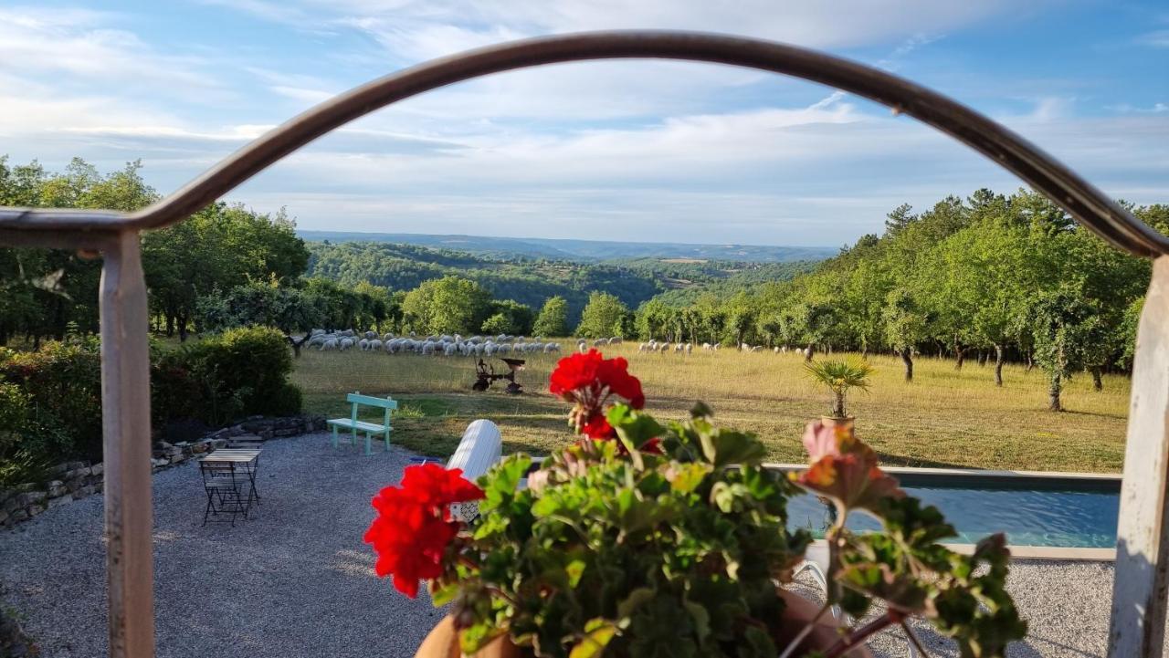 Domaine La Garenne Bed & Breakfast Reilhaguet Екстериор снимка