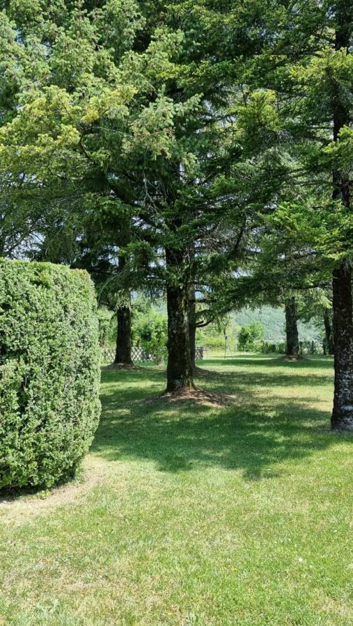 Domaine La Garenne Bed & Breakfast Reilhaguet Екстериор снимка